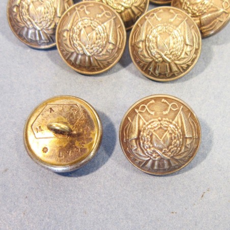 BOUTONS MILITAIRES INTENDANCE DIAMETRE 2.2 cm EPOQUE 1870-1945