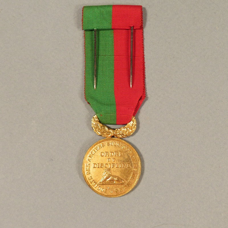 MEDAILLE SOCIETE DES ANCIENS SOUS-OFFICIERS DE LA VILLE DE NIMES 1852