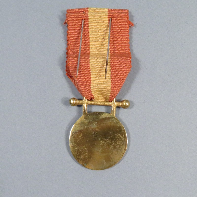MADAGASCAR MEDAILLE COMMEMORATIVE DU 60 ème ANNIVERSAIRE DE LA REVOLTE DE 1947 MALGACHE °
