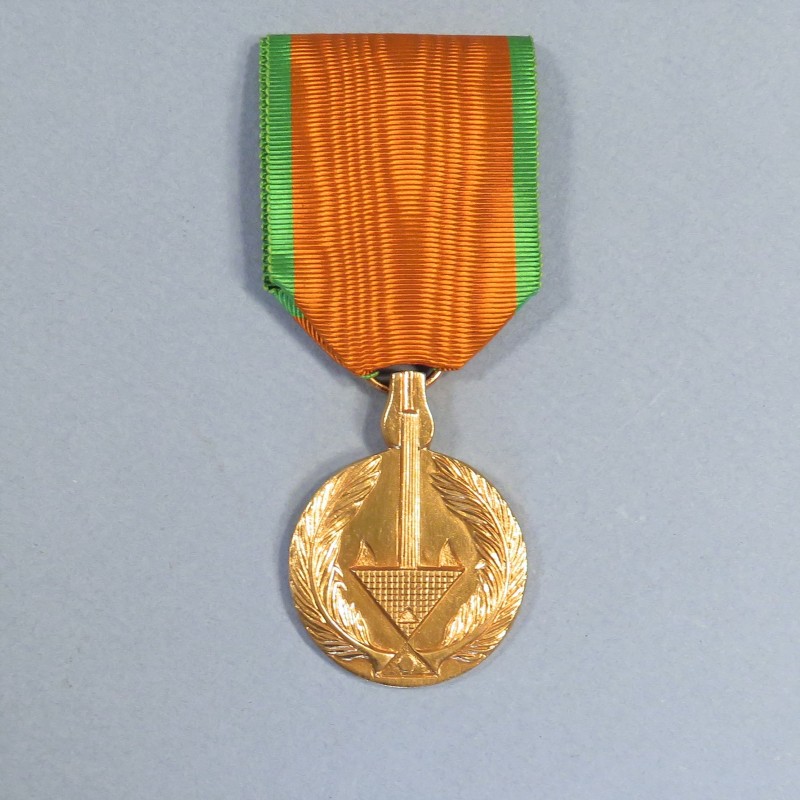 TUNISIE MEDAILLE DE CHEVALIER DE L'ORDRE DU MERITE CULTUREL °