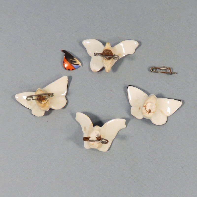 ALLEMAGNE LOT DE 4 MEDAILLES INSIGNES DE JOURNEES PAPILLONS EN PORCELAINE