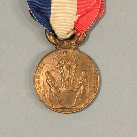 MEDAILLE EN BRONZE L'ARMEE ET LA PRESSE LE MATIN ORGANISE LA MARCHE DE L'ARMEE DU 29 MAI 1904