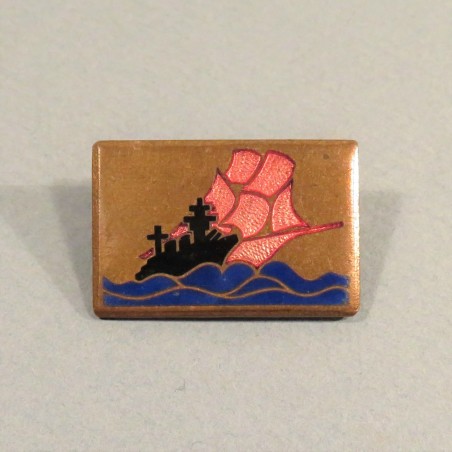 INSIGNE MILITAIRE MARINE BATEAUX LE GEORGES LEYGUES CROISEUR AUGIS LYON