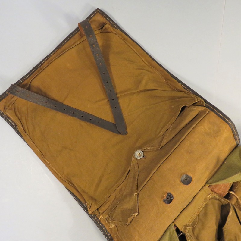 SAC A DOS ALLEMAND HAVRESAC MODELE 1944 RIVETE SAC A DOS POILES DE VACHE AVEC BRETELLES ET REGIMENTEES