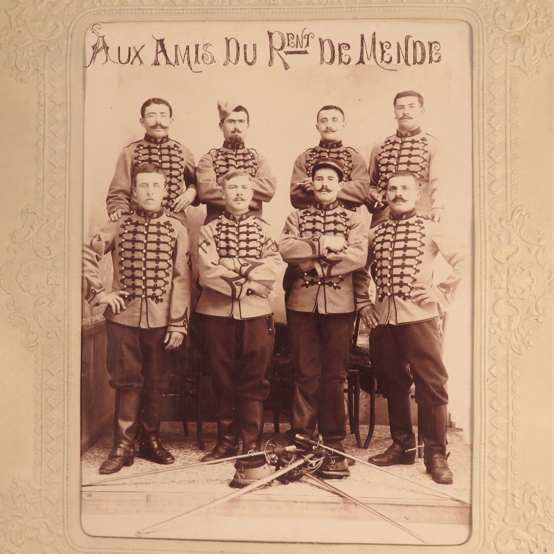 GRANDE PHOTO CORTONNEE DU 8 ème REGIMENT DE CHASSEURS A CHEVAL DE MENDE VERS 1900