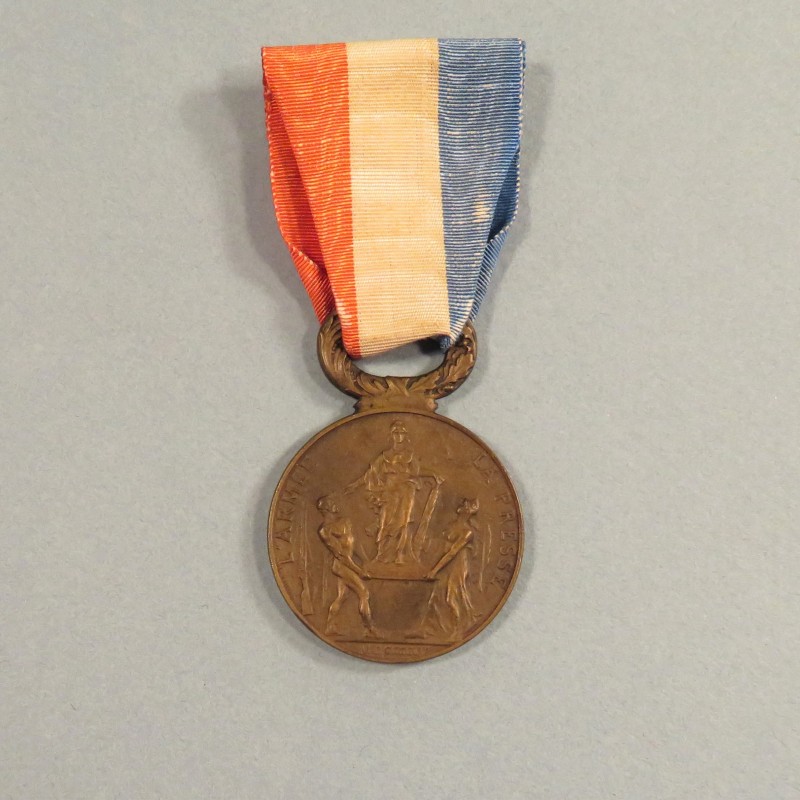 MEDAILLE EN BRONZE L'ARMEE ET LA PRESSE LE MATIN ORGANISE LA MARCHE DE L'ARMEE DU 29 MAI 1904