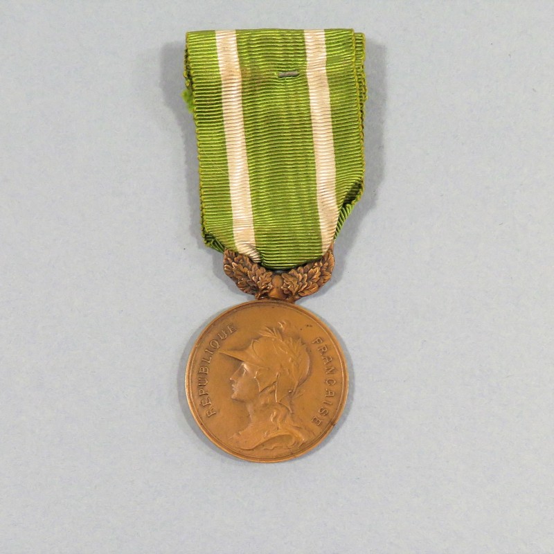 MEDAILLE DE LA SOCIETE REPUBLICAINE D'ENCOURAGEMENT AU DEVOUEMENT PAR O. ROTY CLASSE BRONZE