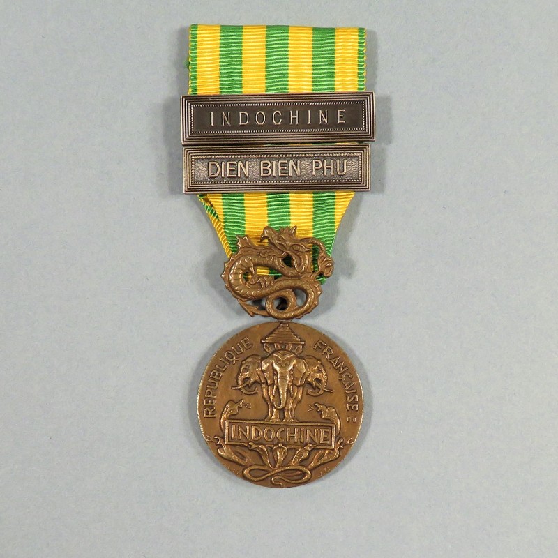 MEDAILLE COMMEMORATIVE DU CORPS EXPEDITIONNAIRE FRANCAIS D'EXTREME-ORIENT EN INDOCHINE AVEC BARRETTES INDOCHINE ET DEIN BEIN PHU