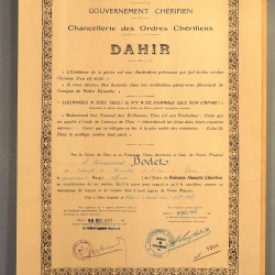 MAROC ENSEMBLE 2 DIPLOMES DE LA MEDAILLE D'OFFICIER DE L'ORDRE DU OUISSAM ALAOUITE EN FRANCAIS ET MAROCAIN ATTRIBUE EN 1937 °