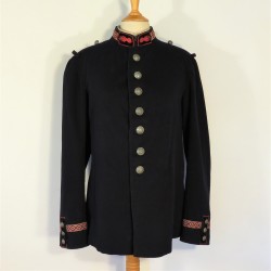 VESTE OU VAREUSE POUR UN MUSICIEN DES SAPEURS POMPIERS GALON AU COL ET AUX MANCHES VERS 1885-1895