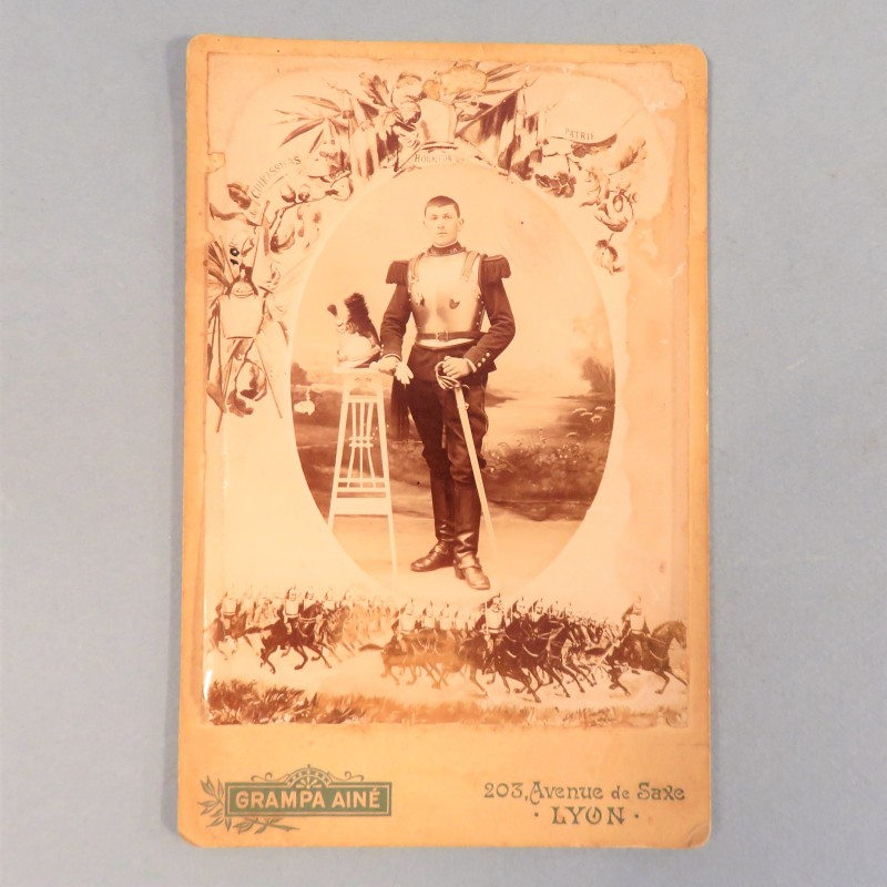 LOT DE 4 PHOTOS ET CARTES POSTALES D'UN CAVALIER DU 10 ème REGIMENT DE CUIRASSIERS VERS 1910 LYON