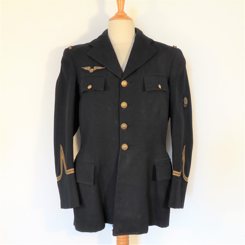 VESTE D'UNIFORME D'UN SERGENT MECANICIEN DE L'AVIATION ARMEE DE L'AIRE 1940 - 1950