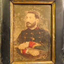 PETITE PEINTURE SUR BOIS OU PHOTO REHAUSSEE D'UN SERGENT ARTILLEUR VERS 1900