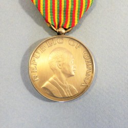 GHANA MEDAILLE DU JOUR DE LA REPUBLIQUE POUR LES FORCES DE POLICE REPUBLIC DAY MEDAL FOR THE POLICE °