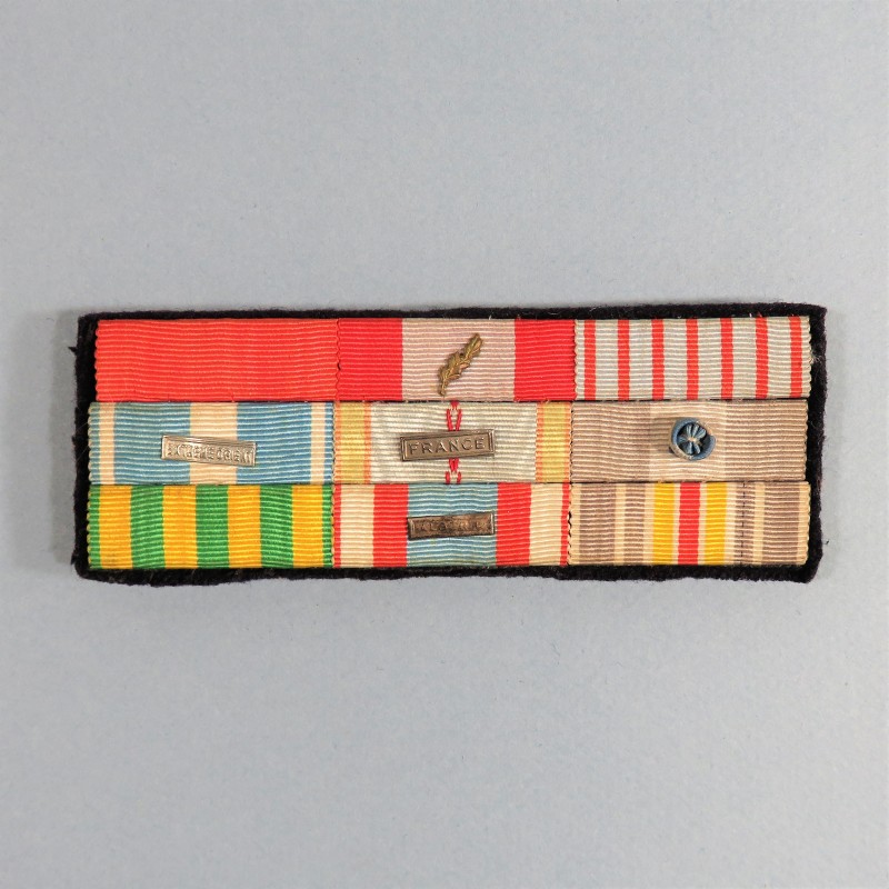 BARRETTE DE RAPPEL D'UN PLACARD DE 9 MEDAILLES D'UN ANCIEN OFFICIER DE LA GUERRE 1939 1945 INDOCHINE ALGERIE EL ANOUAR