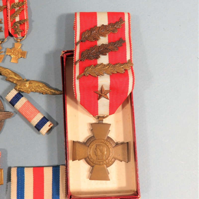 ENSEMBLE PILOTE GUERRE ALGERIE NOMBREUSES CITATION MEDAILLE DU SERVICE DE SANTE DE L'AIR ATTRIBUEE INSIGNE BREVET RAPPEL