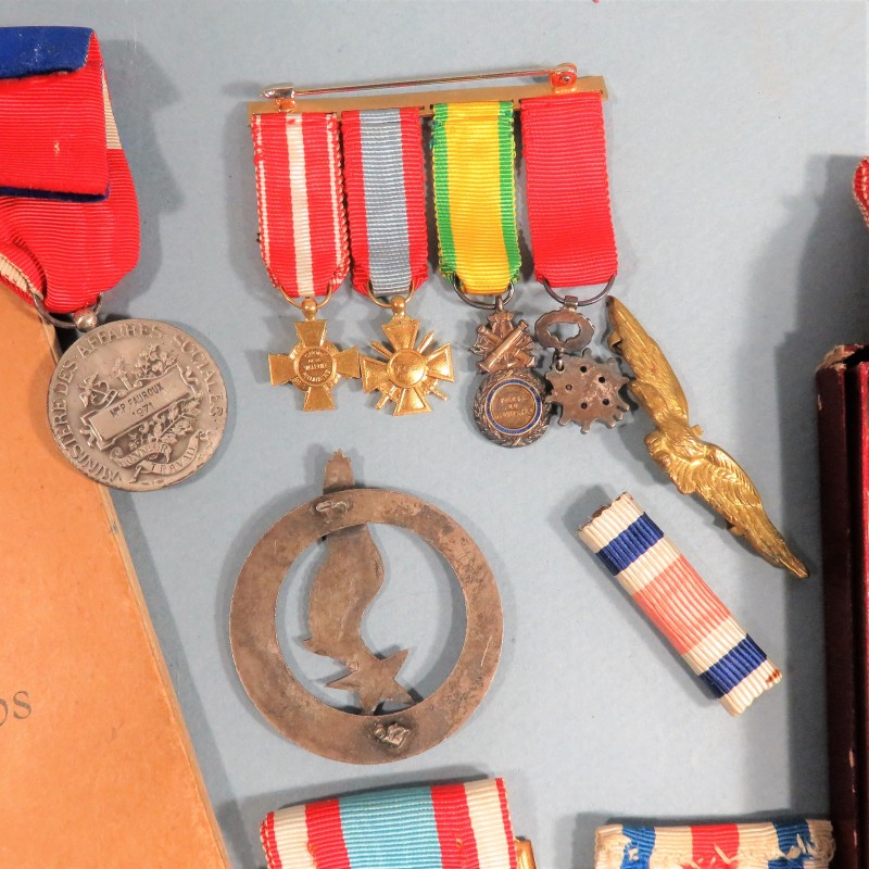 ENSEMBLE PILOTE GUERRE ALGERIE NOMBREUSES CITATION MEDAILLE DU SERVICE DE SANTE DE L'AIR ATTRIBUEE INSIGNE BREVET RAPPEL