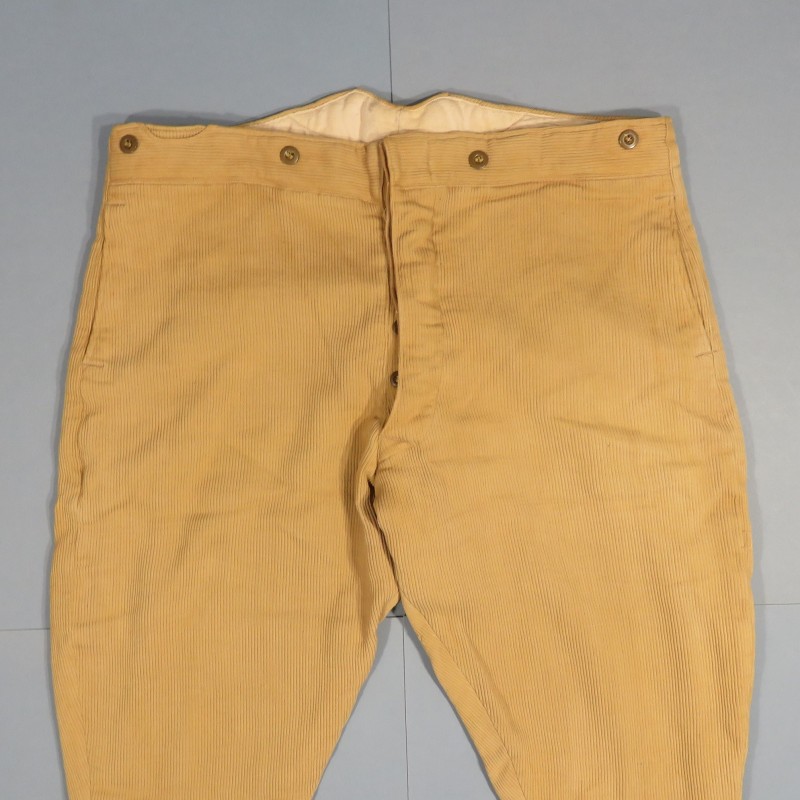 PANTALON CULOTTE MODELE 1914 TROUPE COULEUR BEIGE VELOUR COTELE ENTIEREMENT DOUBLEE CAVALERIE GENDARMERIE ET RECEPTIONNEE