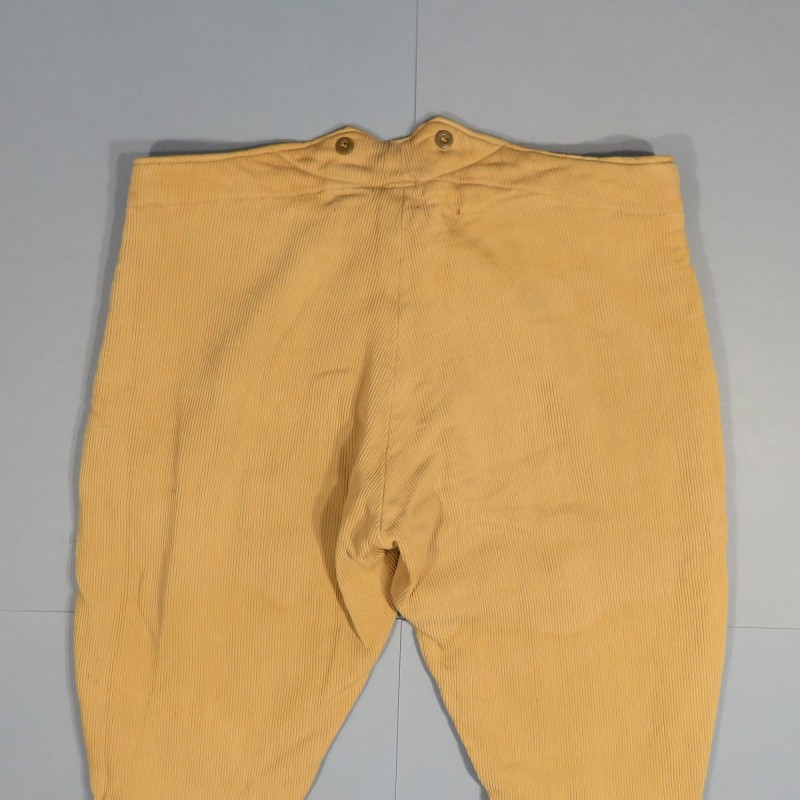 PANTALON CULOTTE MODELE 1914 TROUPE COULEUR BEIGE VELOUR COTELE ENTIEREMENT DOUBLEE CAVALERIE GENDARMERIE ET RECEPTIONNEE