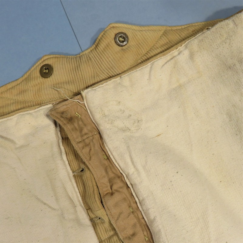 PANTALON CULOTTE MODELE 1914 TROUPE COULEUR BEIGE VELOUR COTELE ENTIEREMENT DOUBLEE CAVALERIE GENDARMERIE ET RECEPTIONNEE