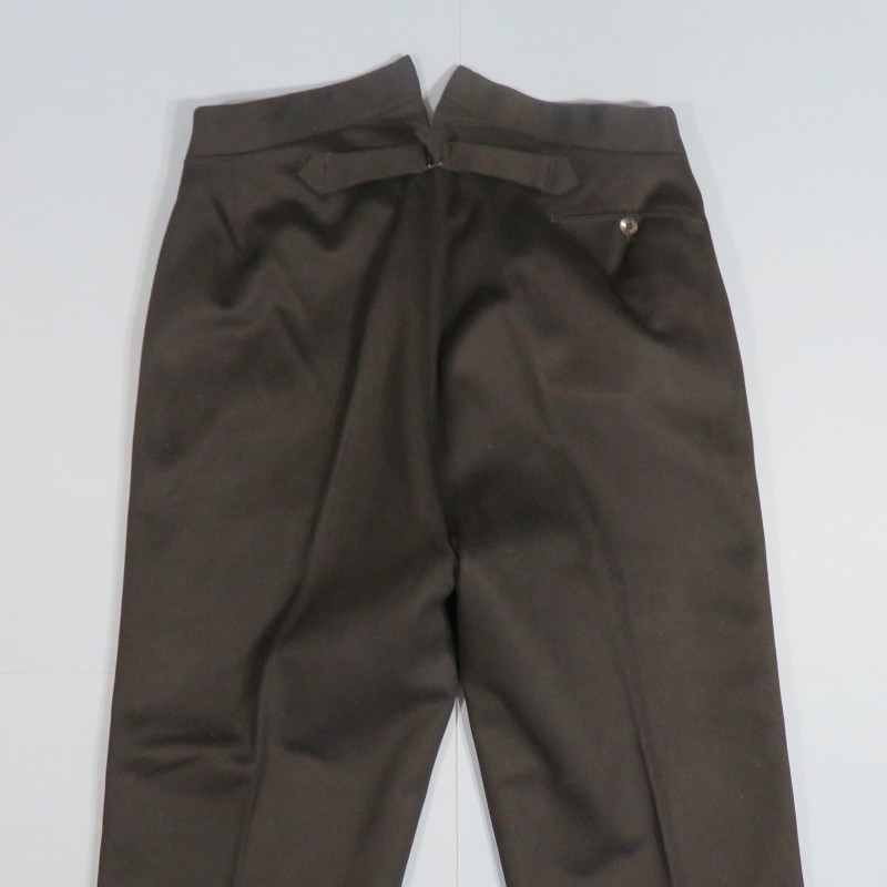 PANTALON NOIR A BANDES ROUGES MODELE 1931 POUR OFFICIER DES SAPEURS POMPIERS DATE 1941