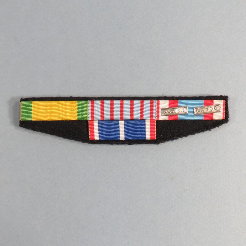 BARRETTE DE RAPPEL D'UN PLACARD DE 3 MEDAILLES D'UN ANCIEN SOUS-OFFICIER OU SOLDAT DE LA GUERRE ALGERIE RHENANIE RUHR TYROL