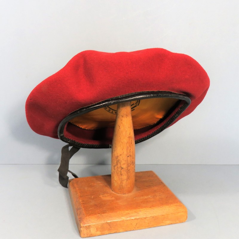FRANCE ROUGE AMARANTE MODELE FANTAISIE ANNEES 1950 INDO ALGERIE TAP PARACHUTISTE COLONIAUX MARQUE MONTY'S