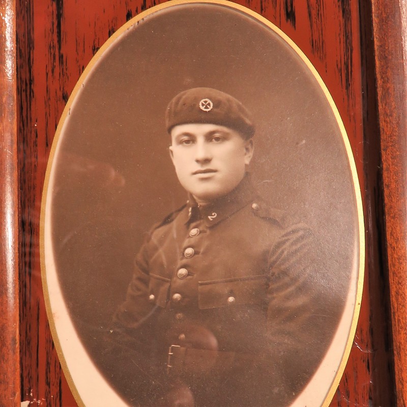 CADRE AVEC PHOTO CARTE POSTALE D'UN "AVIATEUR" SOLDAT DU 2 ème REGIMENT D'AVIATION GUERRE 1914 1918