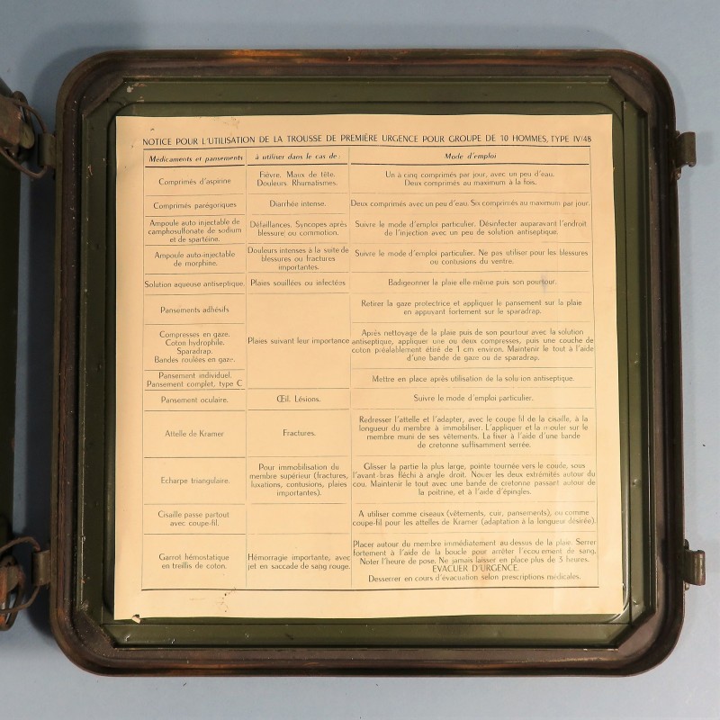 CAISSE EN FER TROUSSE 1ère URGENCE GROUPE DE 10 HOMMES MODELE IV/48 SECOURS TAP INDOCHINE ALGERIE