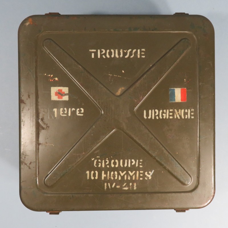 CAISSE EN FER TROUSSE 1ère URGENCE GROUPE DE 10 HOMMES MODELE IV/48 SECOURS TAP INDOCHINE ALGERIE