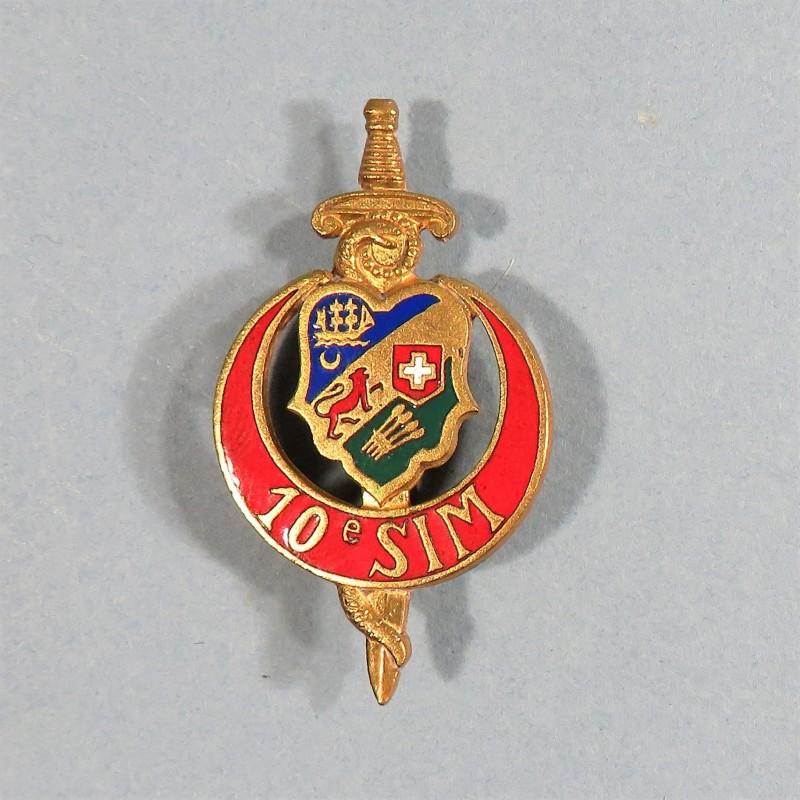 INSIGNE MILITAIRE 10 ème SIM SECTION D'INFIRMIERS MILITAIRES FABRICATION DRAGO BERANGER