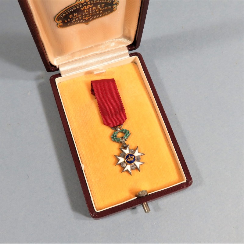 BELGIQUE REDUCTION DE MEDAILLE DE CHEVALIER DE L'ORDRE DE LA COURONNE EN BOITE