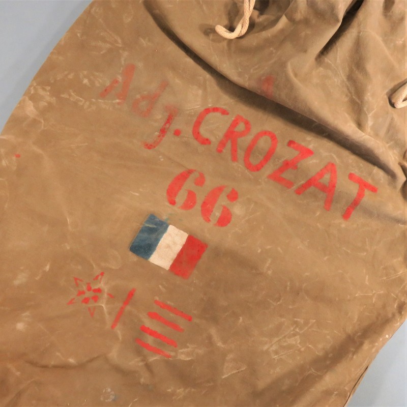 SAC A LINGE OU A PAQUETAGE US 1944-45 NOMINATIF ARMEE FRANCAISE ADJUDANT CROZAT 66 DRAPEAU TRICOLORE ET ETOILE