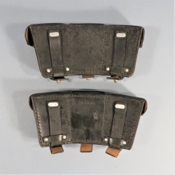 PAIRE DE CARTOUCHIERES ALLEMANDES AVEC MARQUAGES IDENTIQUES FABRICATION A PARTIR DE 1951 POUR LES GARDES FRONTIERE MAUSER 98K