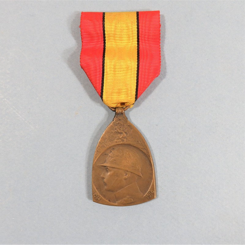 BELGIQUE MEDAILLE COMMEMORATIVE DE LA GRANDE GUERRE 1914-1918 D'ALBERT I er ROI DES BELGES