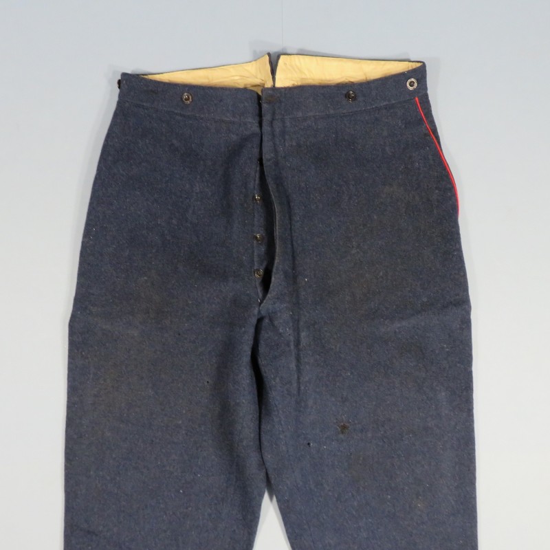 PANTALON TROUPE BLEU A SOUTACHES ROUGE MODELE 1880 POUR SAPEURS POMPIERS OU INFANTERIE COLONIALE