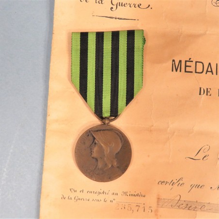 DIPLOME ET MEDAILLES ANCIEN COMBATTANT GUERRE DE 1870 1871 ATTRIBUEE A UN SOLDAT DE LA GARDE NATIONALE MOBILE D'EURE ET LOIRE °