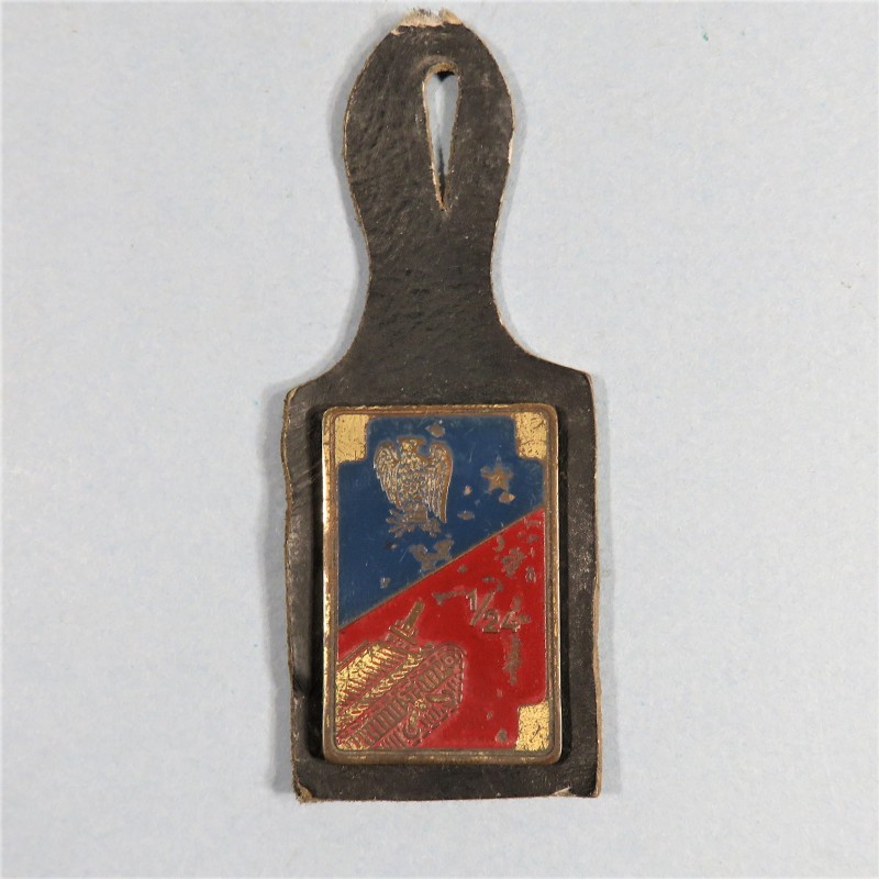 INSIGNE MILITAIRE ARMEE DE LIBERATION 24 ème REGIMENT D'ARTILLERIE 1 er GROUPE FABRICATION ALLEMANDE SECONDE GUERRE