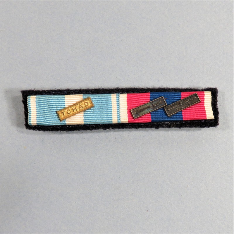 BARRETTE DE RAPPEL D'UN PLACARD DE 2 MEDAILLES D'UN PILOTE DE L'AERONAUTIQUE DEFENSE NATIONALE ET OUTRE MER BARRETTE TCHAD