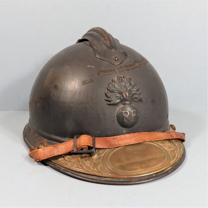 CASQUE ADRIAN MODELE 1915 INFANTERIE CAVALERIE LEGION COMPLET GUERRE 1914-1918 AVEC PLAQUE NOMINATIVE D'UN POILU