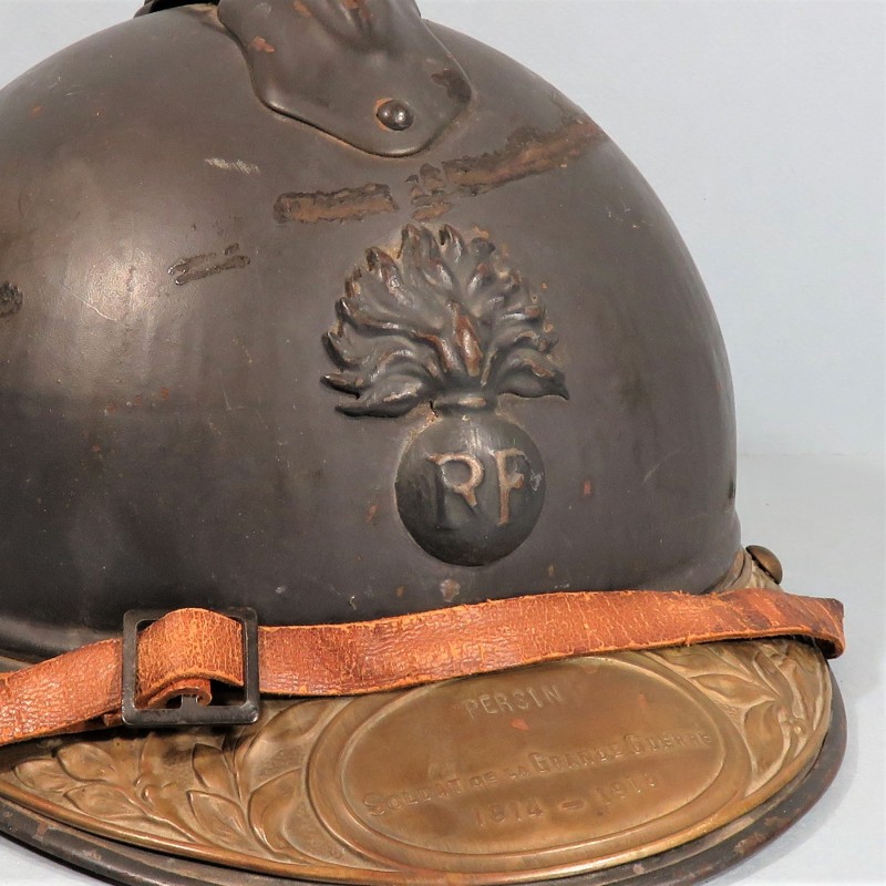 CASQUE ADRIAN MODELE 1915 INFANTERIE CAVALERIE LEGION COMPLET GUERRE 1914-1918 AVEC PLAQUE NOMINATIVE D'UN POILU