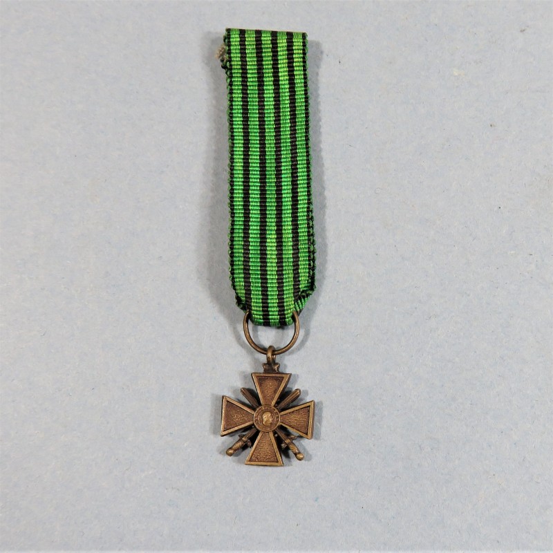 FRANCE REDUCTION DE LA MEDAILLE CROIX DE GUERRE OU CROIX DE VICHY ANCIENS COMBATTANTS CAMPAGNE 1939 1940