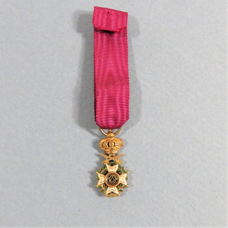 BELGIQUE REDUCTION EN OR DE LA MEDAILLE D'OFFICIER DE L'ORDRE DE LEOPOLD Ier A TITRE MILITAIRE