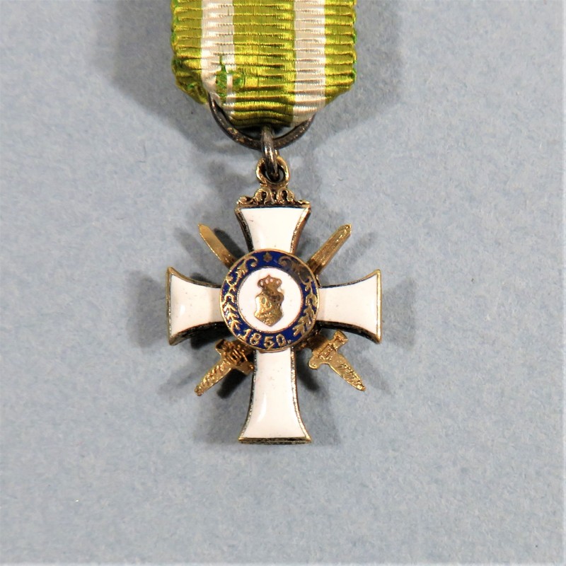 ALLEMAGNE SAXE REDUCTION MEDAILLE DE CHEVALIER DE L'ORDRE DE ALBERT LE VALEUREUX A TITRE MILITAIRE ALBERTUS ANIMOSUS 1850 °