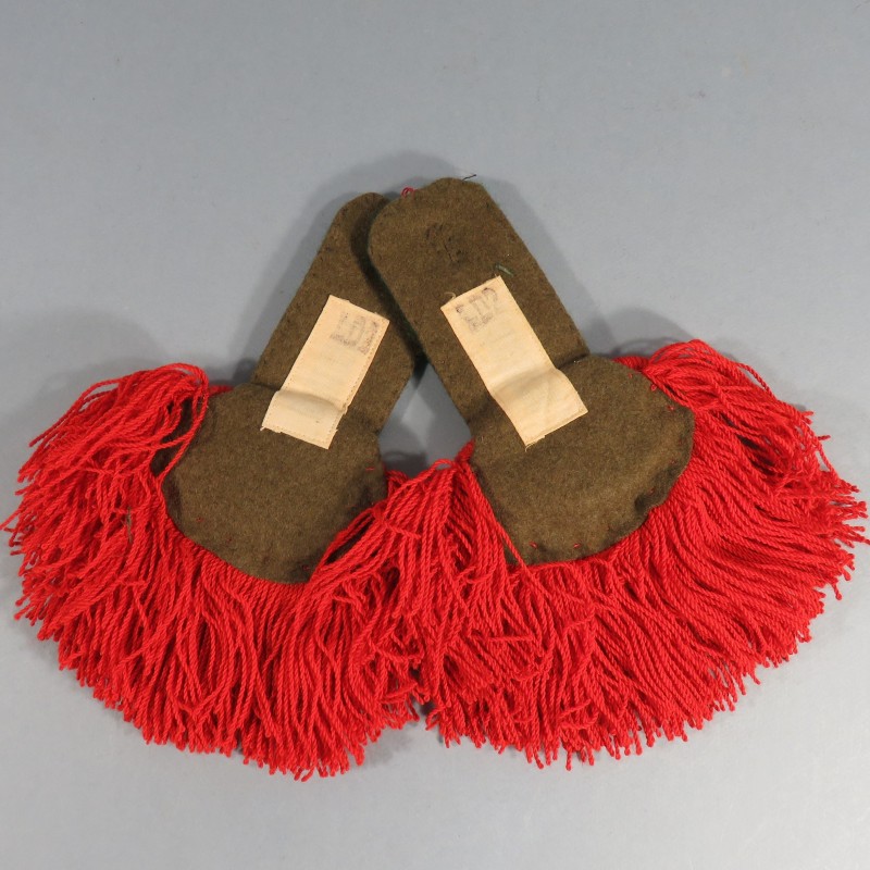 PAIRE D'EPAULETTES DE TRADITION LEGION ETRANGERE FABRICATION LD2 SECONDE GUERRE OU INDOCHINE FRENCH FOREIGN LEGION