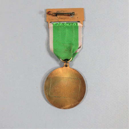 MEDAILLE COMMEMORATIVE DES ANCIENS DES CHANTIERS DE LA JEUNESSE ANNIVERSSAIRE DES 50 ANS CJF