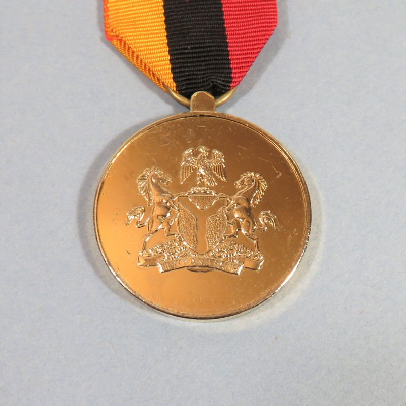 NIGERIA MEDAILLE ROCONNAISSANCE DE LA NATION CRISE DU BIAFRA 1966-1970 NIGERIAN CRISIS FOR RECOGNISED SERVICE TO THE NATION °
