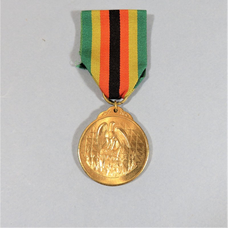 ZIMBABWE MEDAILLE DE L'INDEPENDANCE POUR LA TROUPE INDEPENDENCE MEDAL NUMEROTEE °