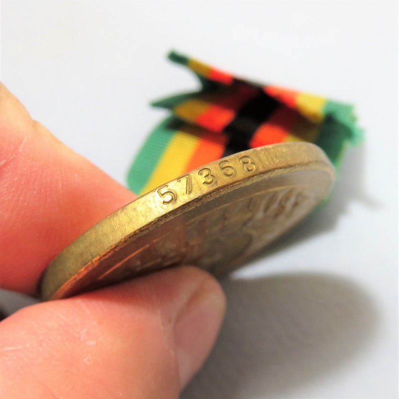 ZIMBABWE MEDAILLE DE L'INDEPENDANCE POUR LA TROUPE INDEPENDENCE MEDAL NUMEROTEE °