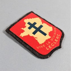 INSIGNE TISSU PATRIOTIQUE VIVE LA DIVISION LECLERC CARTON IMPRIME SUR FEUTRE FABRICATION LIBERATION 1945 2 ème DB